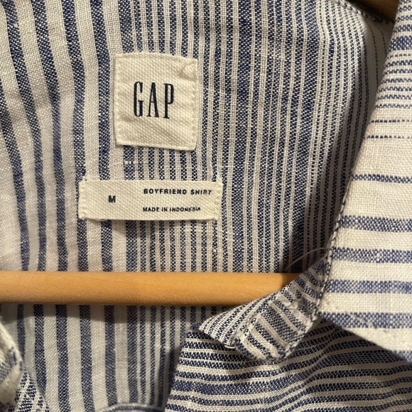 GAP Women's Navy and White Striped Button Down 100% Linen Loose Boyfriend Shirt - Picture 3 of 5